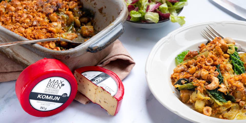Ovenschotel met vegan komijnekaas van MAX&BIEN
