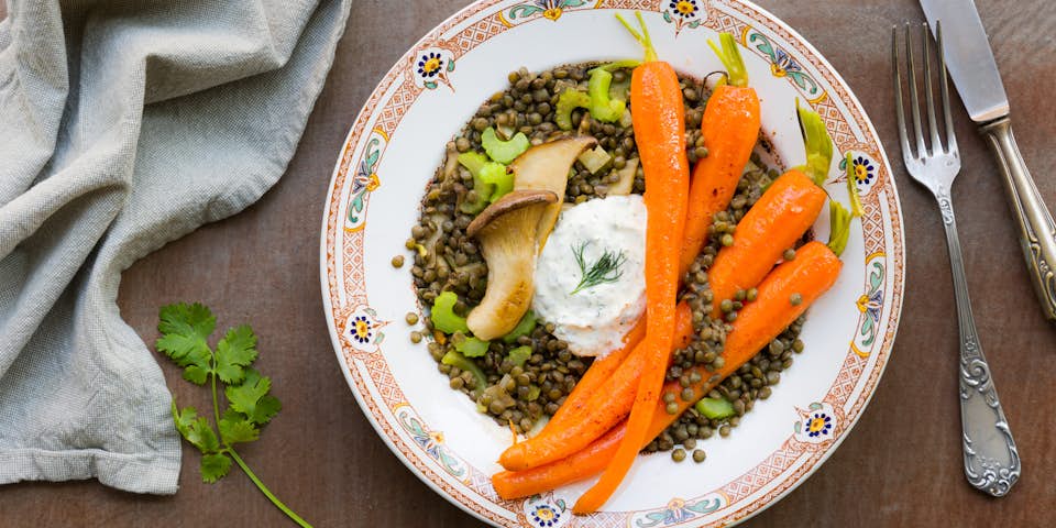 Linzen-salade met bospeen en geroosterde boleten met kruidenyoghurt | Maaltijdbox recepten