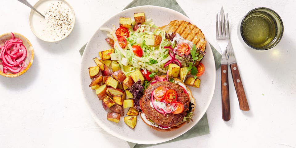 PLNT burger op brioche met Beemster Valery en funky rauwkostsalade | Maaltijdbox recepten