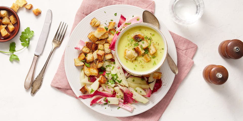 2024 46 VEGASNEL soep knolselderij wortelpeterselie bonen croutons salade lof peer 1886