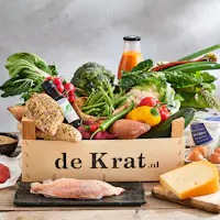 Ambachtelijke slavinken met gebakken aardappeltjes en sla