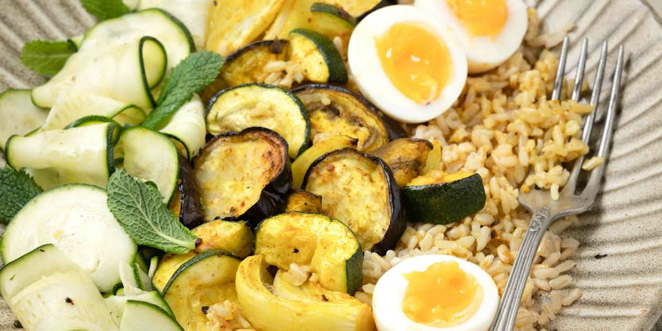 Vegeree met ei, kikkererwten en een frisse komkommersalade | Maaltijdbox recepten