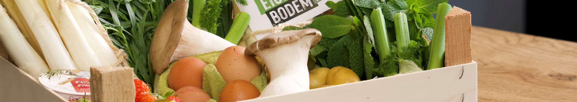 Aspergekrat gesneden