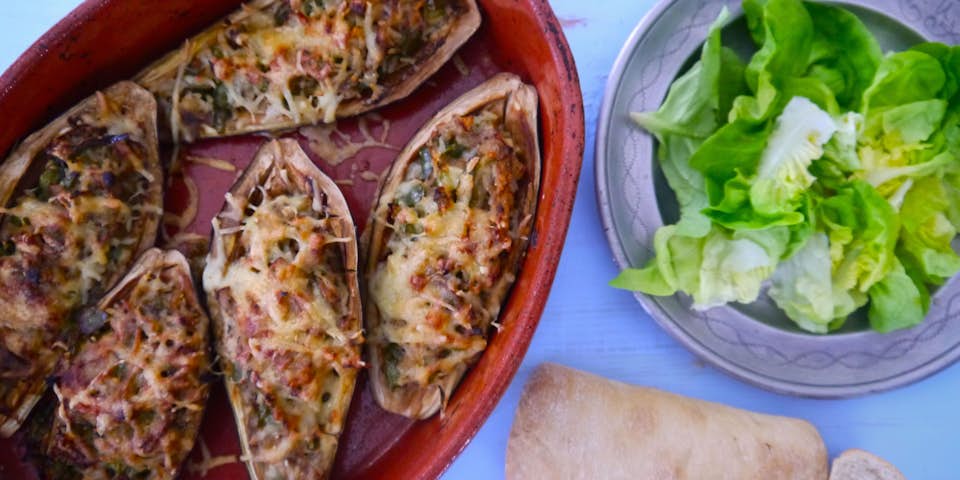 1396 Gevulde Aubergines Met Rijst Paprika Ui En Kaas