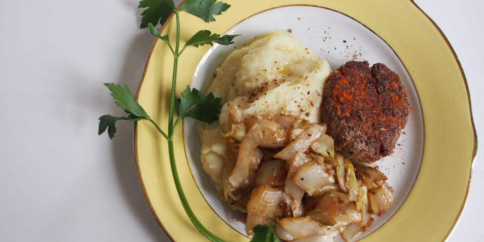 1410 Tartaar Speciaal Met Knolselderijpuree En Gekarameliseerde Witlof