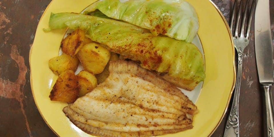 1530 Gebakken Scholfilet Met Spitskool En Aardappeltjes