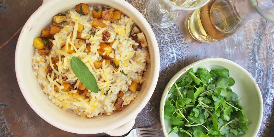 1532 Risotto Met Flespompoen Salie En Een Waterkerssalade