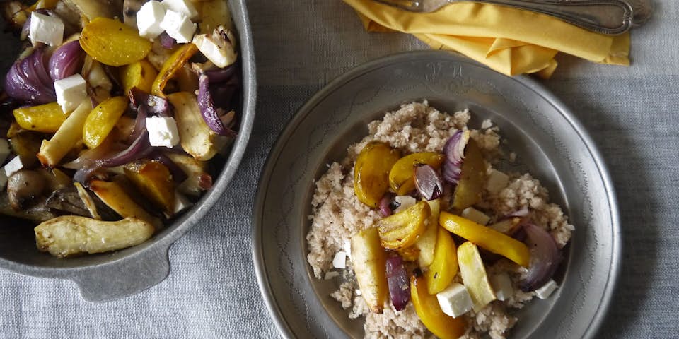 2037 Geroosterde Wintergroenten Met Bloemkoolcouscous Dadels En Feta
