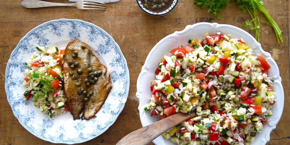 2468 Gebakken Scholletje Met Kappertjesjus En Rijstsalade Met Veel Groenten En Kervel