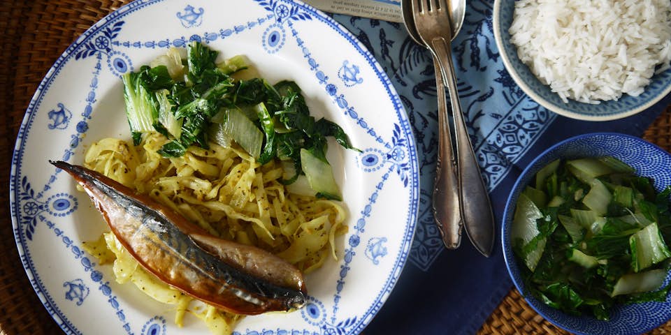 3561 Ikan Pepesan Vispakketje Met Boemboe Van Bartje Geroerbakte Paksoi En Jasmijnrijst