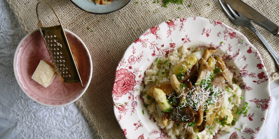 3672 Risotto Met Witte Asperges Oesterzwam Amandel En Kervel