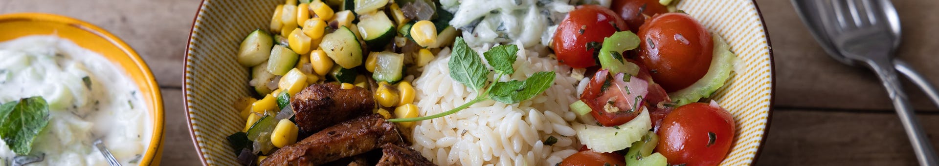 Wk 37 vegetarische gyros met courgette mais en tzatziki FP