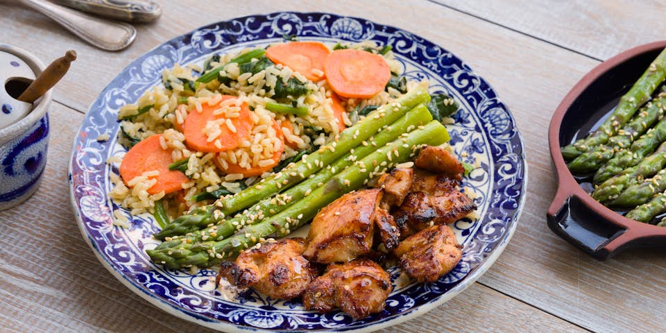 Kip teriyaki met Japanse groene asperges met paksoi en gebakken rijst | Maaltijdbox recepten