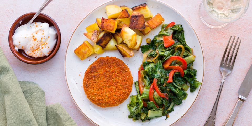 BOON crunchy chiliburger met gewokte groenten en gebakken aardappeltjes | Maaltijdbox recepten