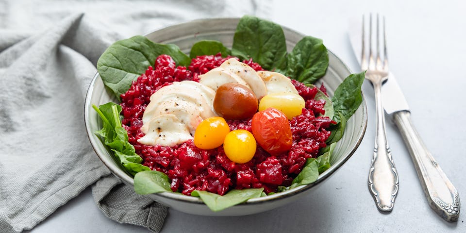 Wk 27 Bietenrisotto met gepofte tomaatjes spinazie en gerookte mozzarella