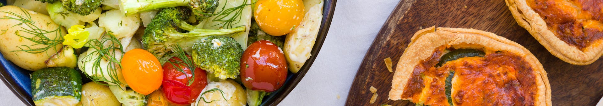 Wk 28 Mediterrane quiche van Pom Pie met krieltjessalade en dille yoghurtdressing
