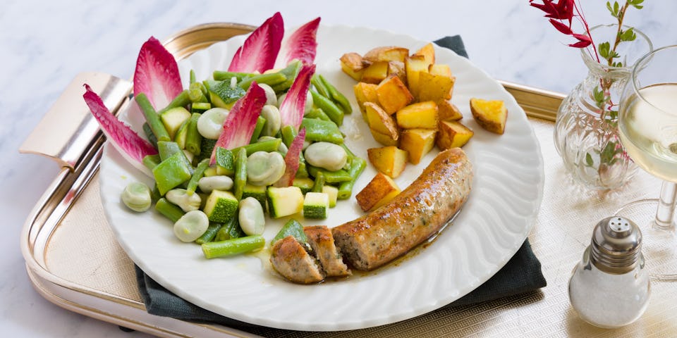 Wk 32 Groene bonensalade met Italiaans worstje van Snuyters en gebakken aardappeltjes