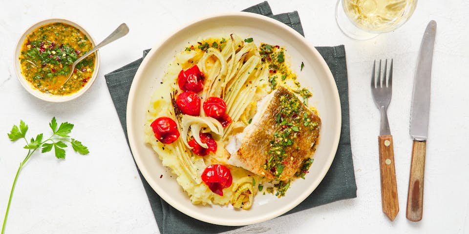 Kabeljauwfilet met Noord Afrikaanse chermoula gepofte tomaatjes venkel en puree | Maaltijdbox recepten