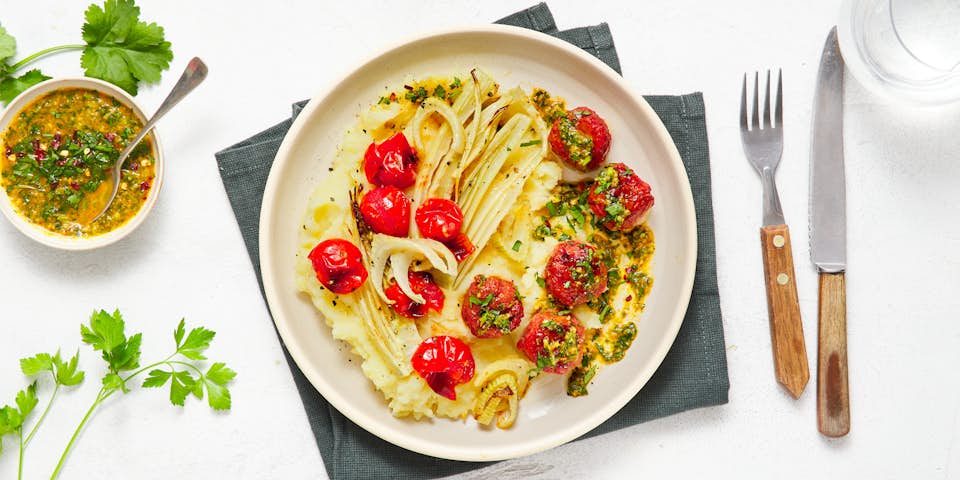 PLNT meatballs met Noord Afrikaanse chermoula gepofte tomaatjes venkel en puree | Maaltijdbox recepten
