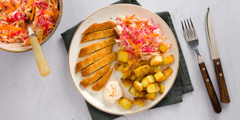 Favabonen schnitzel met funky coleslaw en gebakken aardappelen | Maaltijdbox recepten